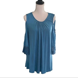 Umgee size L cold shoulder super soft gorgeous top EUC